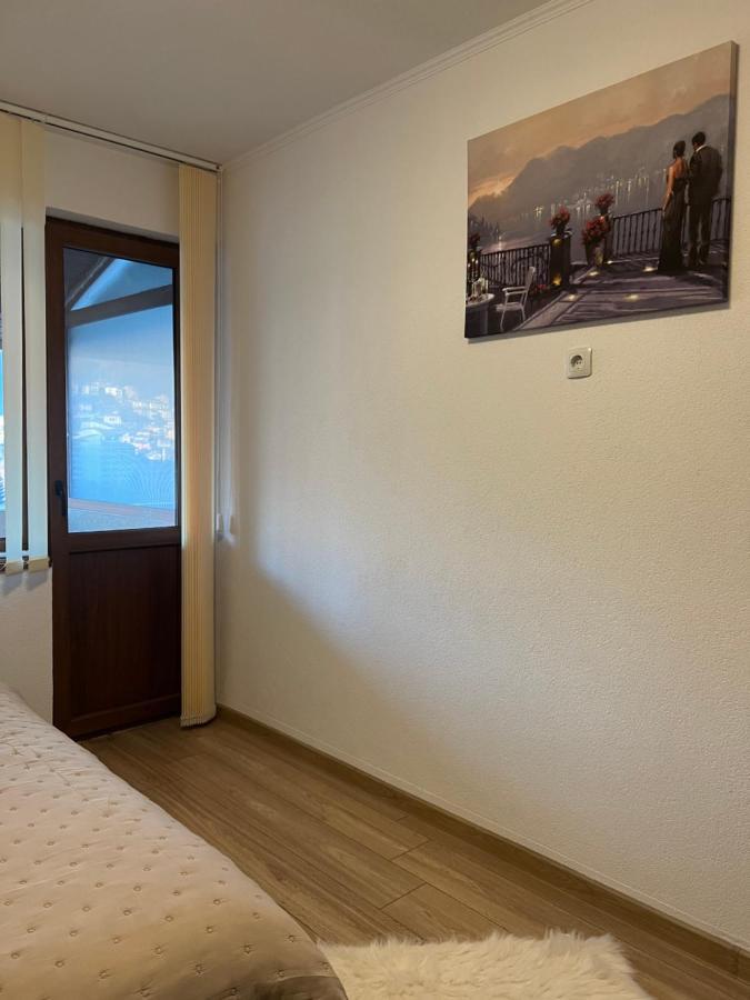 Guest House Tanevi Devin Kültér fotó